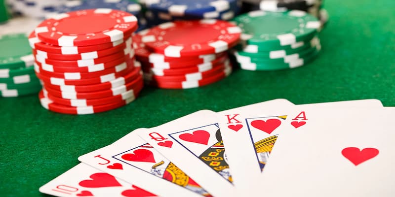 Tìm hiểu các thuật ngữ phổ biến trong game bài poker